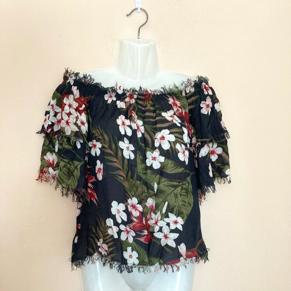 CHASER Off The Shoulder Frayed Blouse Top Hibiscus Floral Print Lightweight M